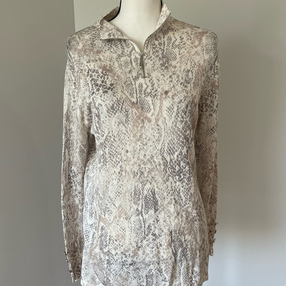 Chicos python print zippered back mock neck NWOT size Chicos 2 or US large - Picture 14 of 16